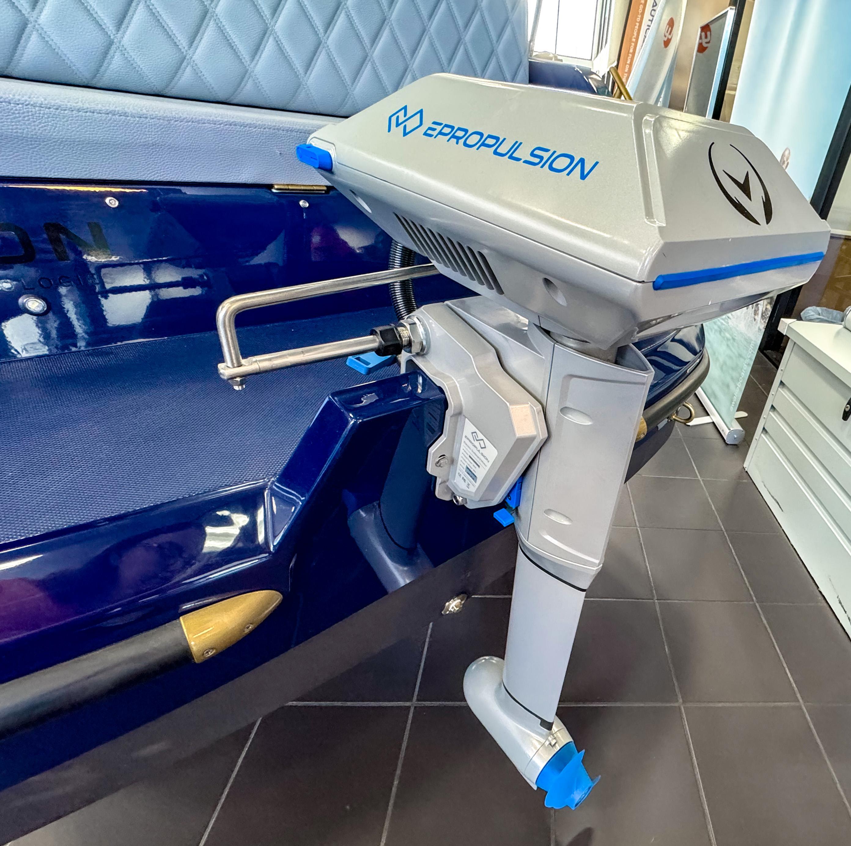 Electric outboard motor on Vision Marine Technologies Volt 180, 2025 model.