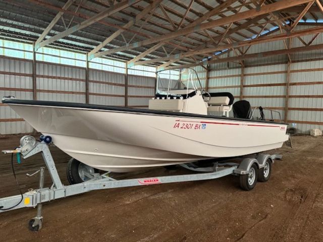 2023 Boston Whaler 210 Montauk - 2