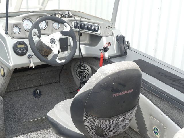 2016 Tracker Targa V-18 WT - 24