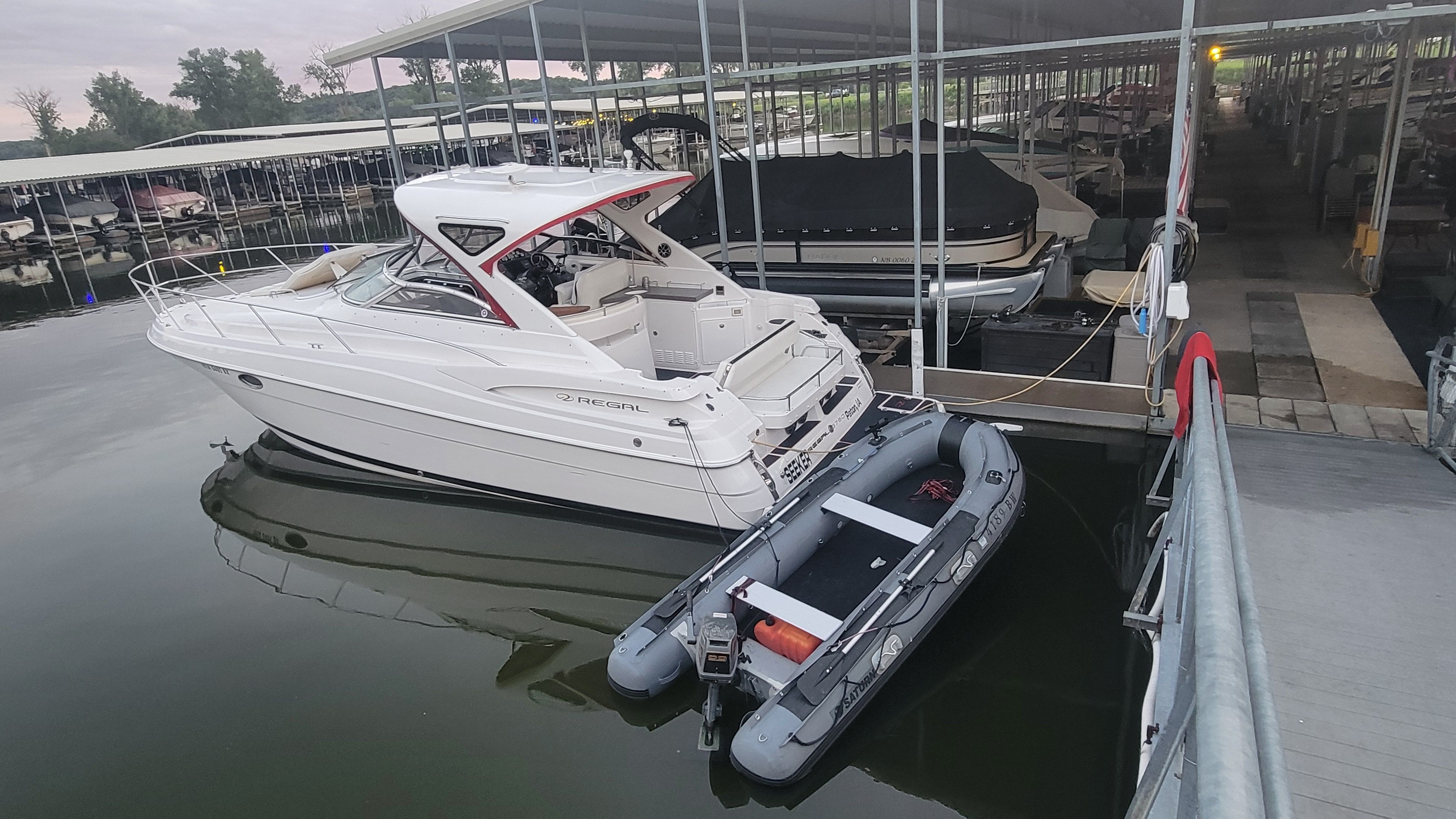 2008 Regal Commodore 3760 IO - 15