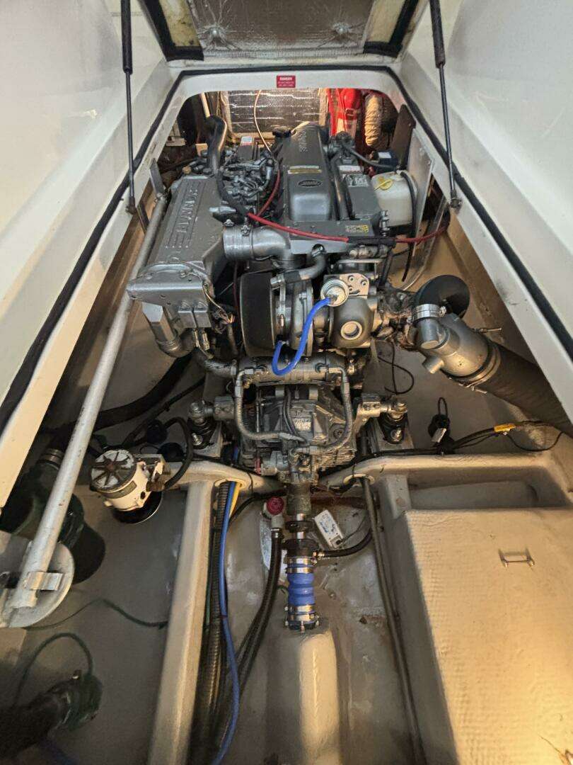 2004 Mainship Pilot 30 Rum Runner II - Image 23