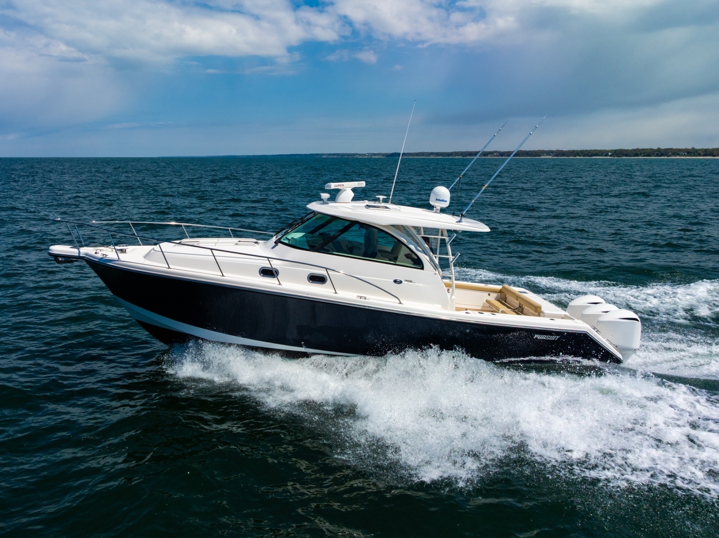 2016 Pursuit OS 385 Offshore - Image 4