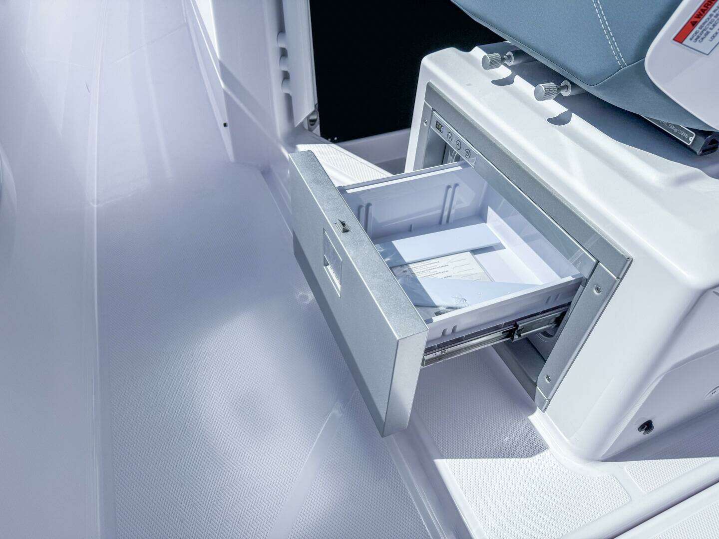2024 Axopar 37 Sun Top - Image 19