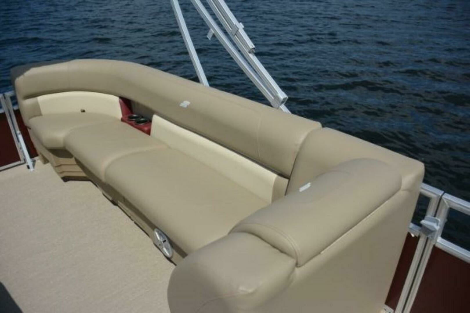 2024 Starcraft LX 20 R - Image 11