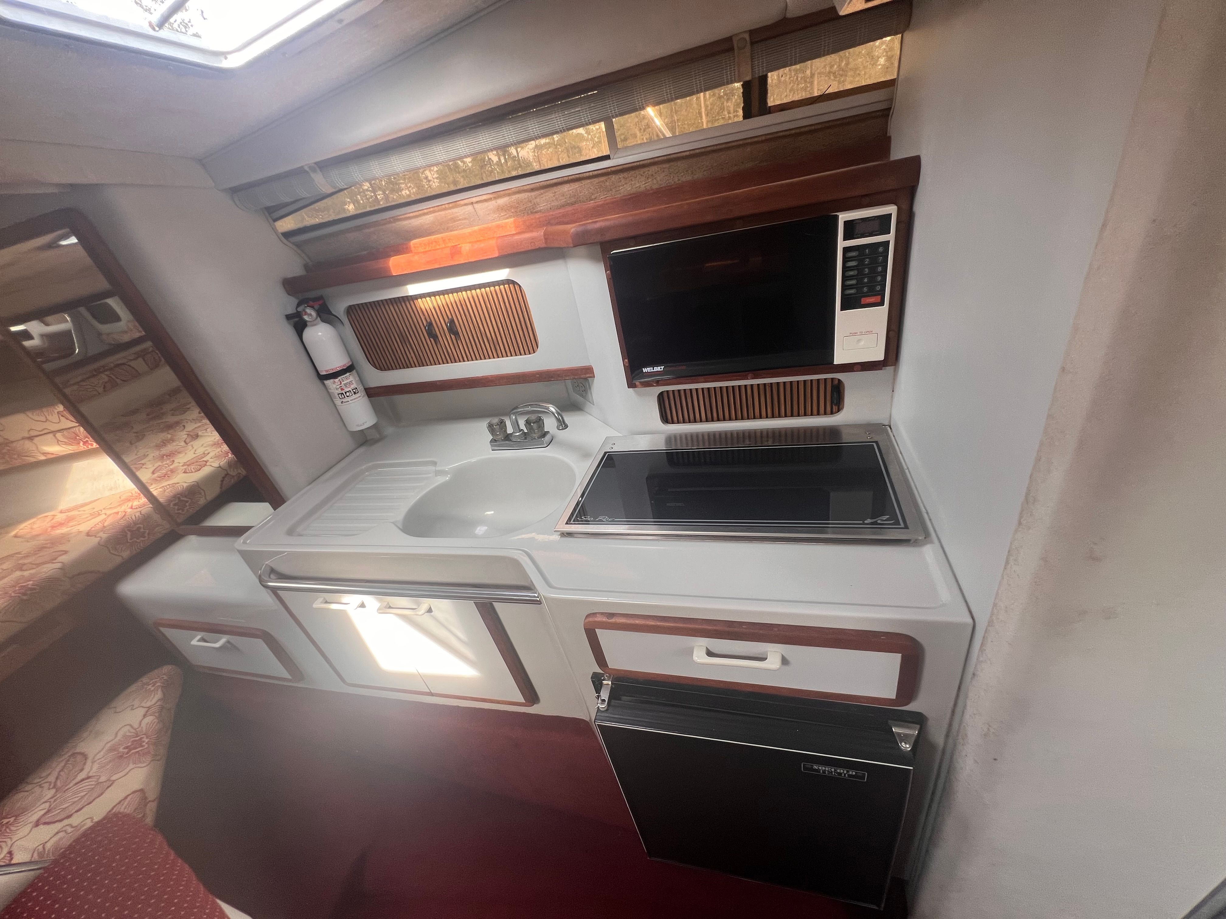 1990 Sea Ray 270 Sundancer - 12