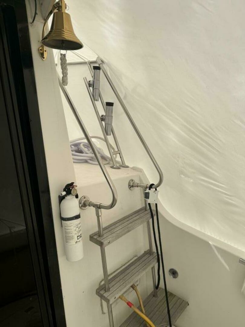 1990 Carver Mariner 3297 - Image 9