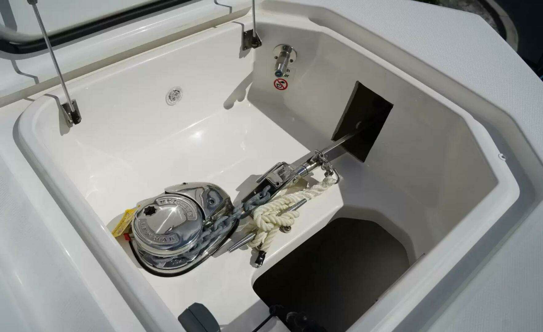 2023 Regulator 37 - Image 18