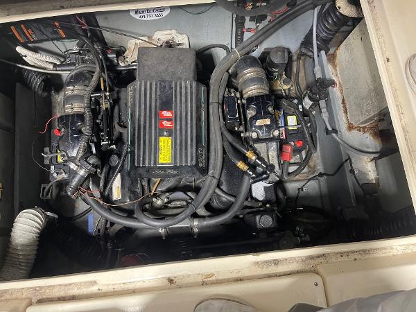 1988 Sea Ray 268 Express Cruiser - 27