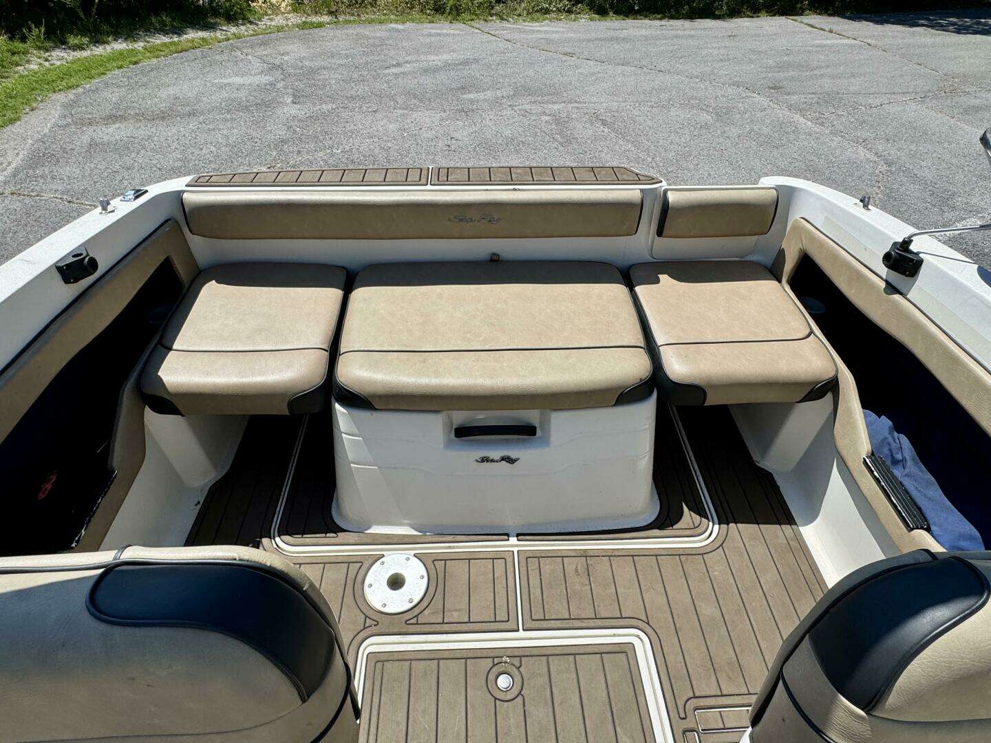1999 Sea Ray 215 Express Cruiser - Image 70