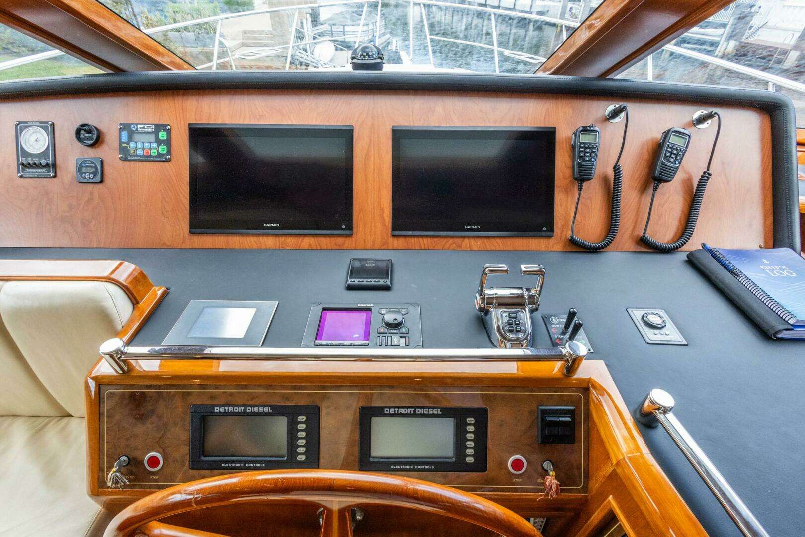 2005 Ocean Alexander Raised Pilothouse Flybridge Sedan - Image 12