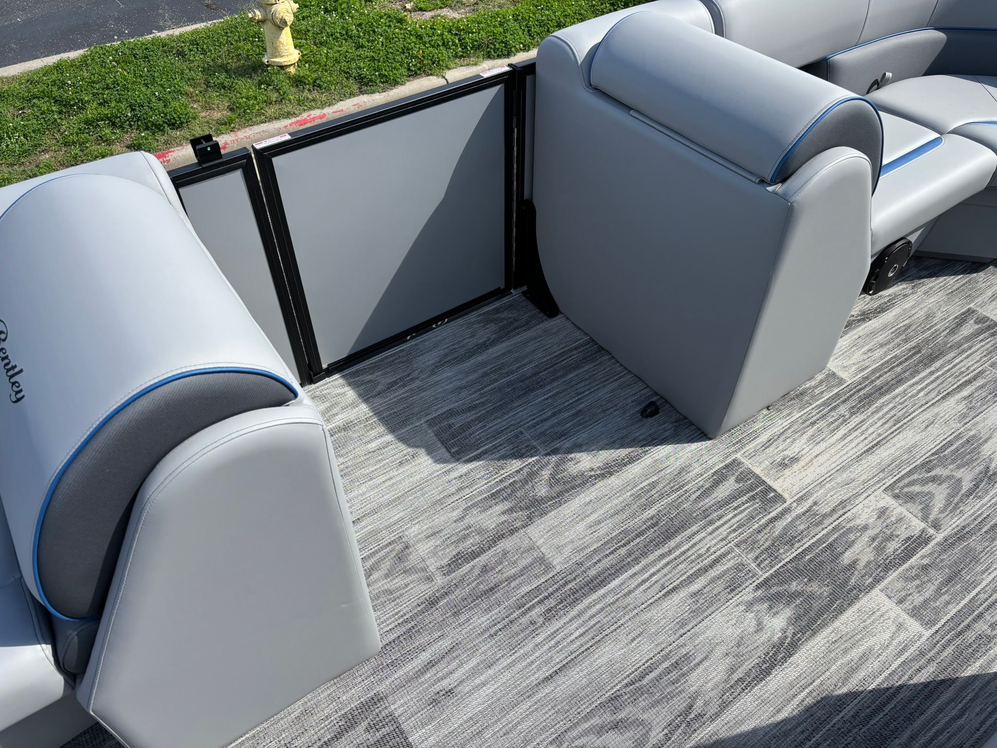 2027 Bentley Pontoons 223 Bolt - 35