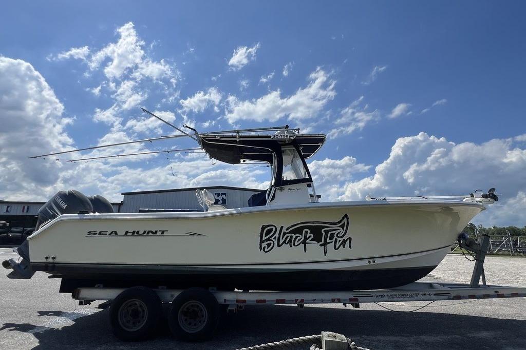2006 Sea Hunt Triton 260