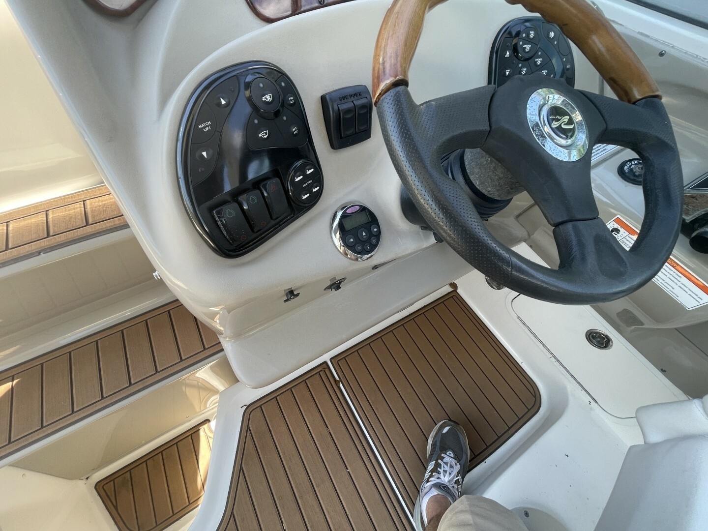 2008 Sea Ray 280 Sundancer - Image 19