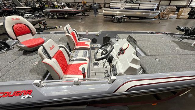 2026 Bass Cat Boats Cougar FTD W/ Mercury 250 - 7