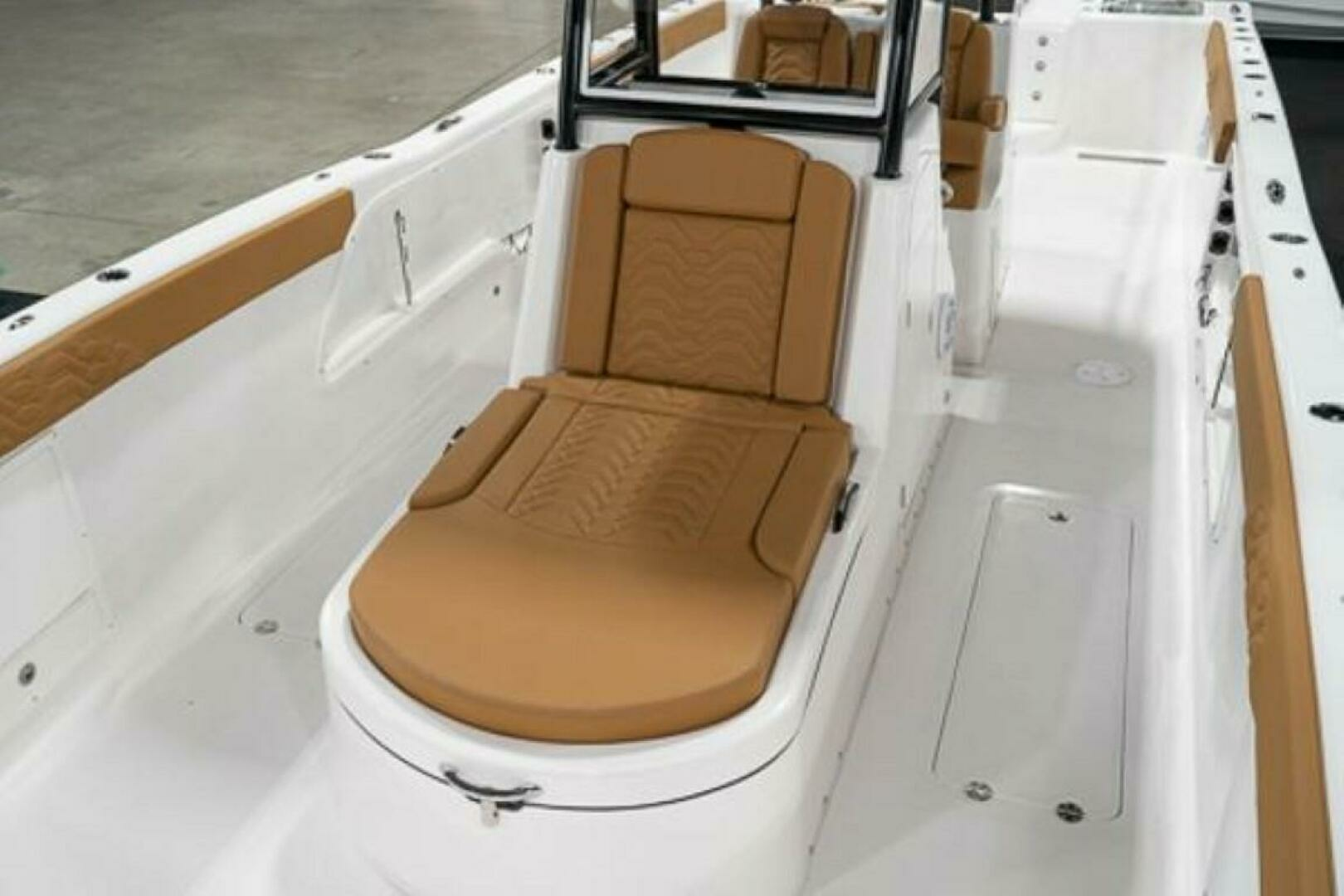 2023 Twin Vee 340 GFX CC - Image 3