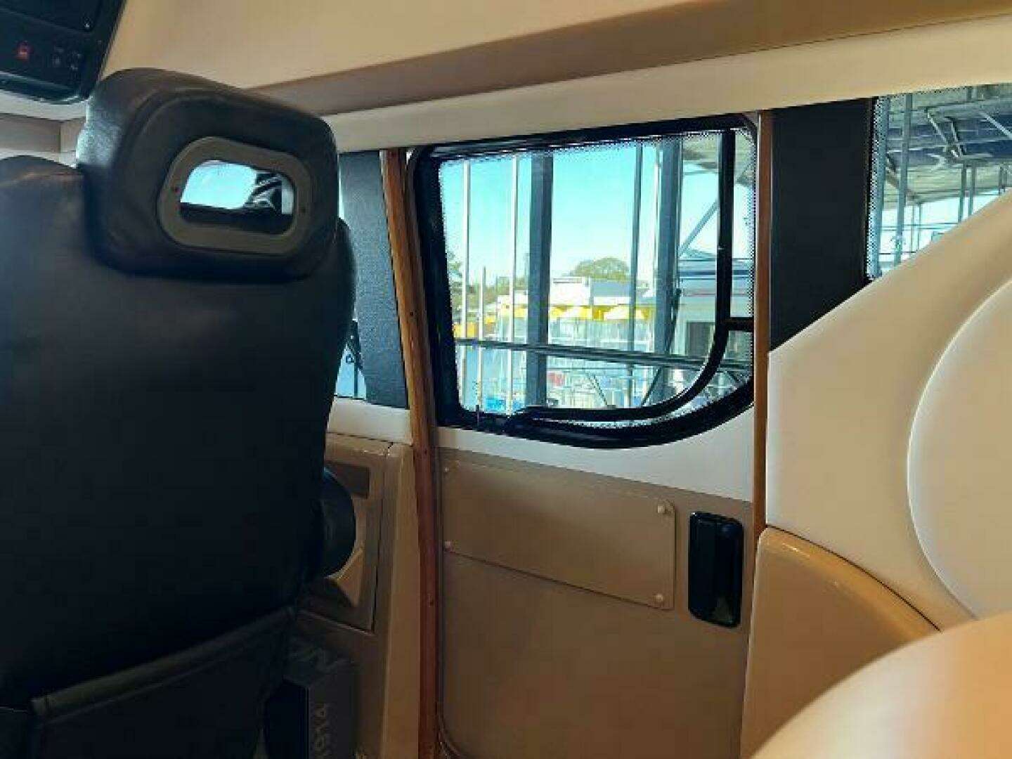 2001 Carver 450 Voyager Pilothouse - Image 46