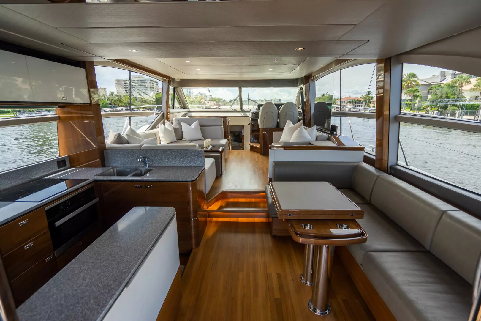 2018 Princess F62 - Image 57