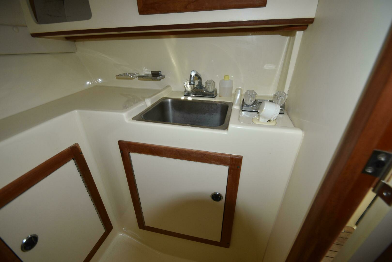 1998 Albin 28 TE Pilothouse - Image 35