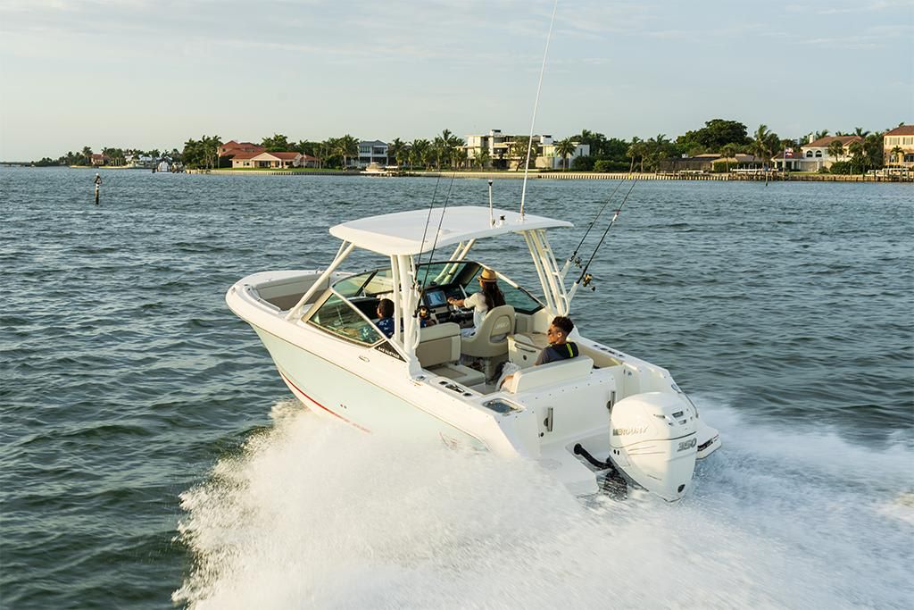2023-Boston-Whaler-240-Vantage-MarineMax