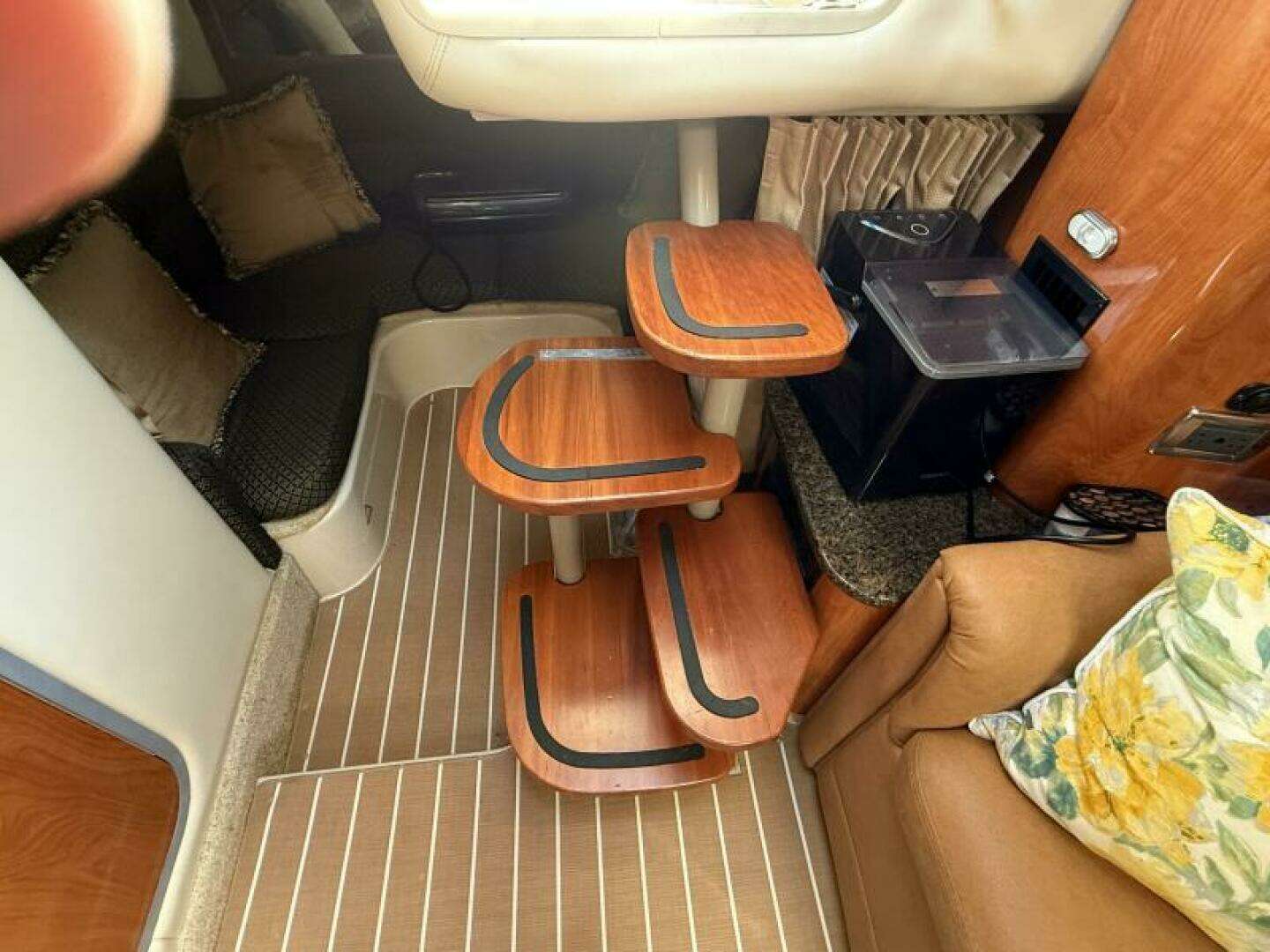 2006 Four Winns 318 Vista - Image 39