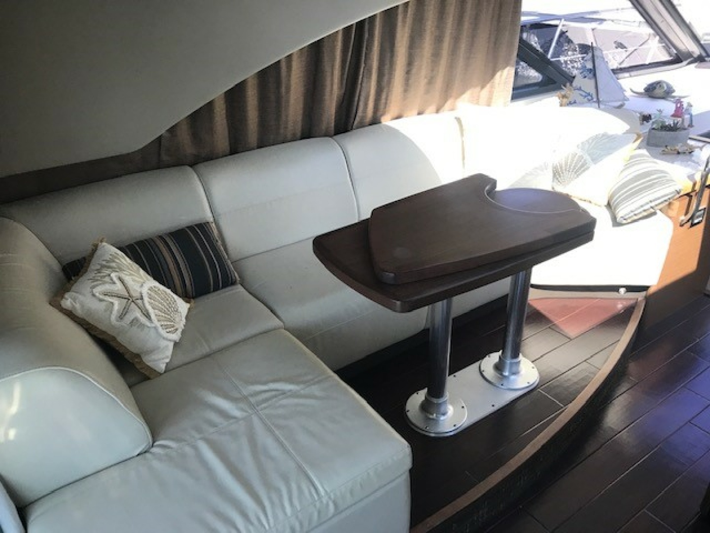 2016 Sea Ray 510 SUNDANCER - Image 20