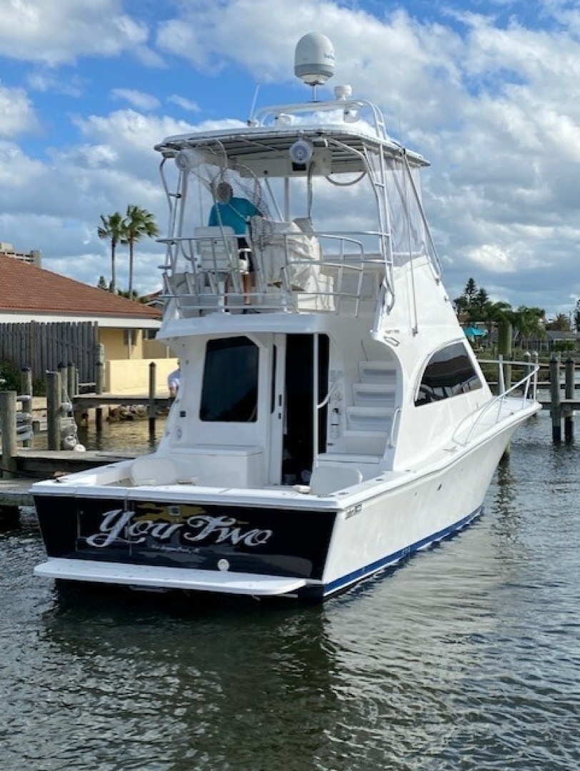 2005 Luhrs Convertible - Image 3