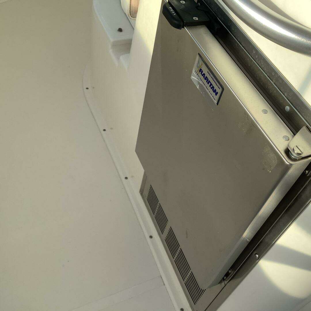 2006 Cabo 35 Flybridge Sportfish - Image 13