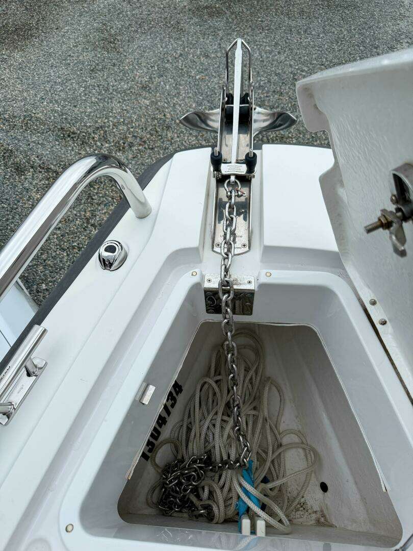 2020 Axopar 28 Cabin w/Wet Bar - Image 25