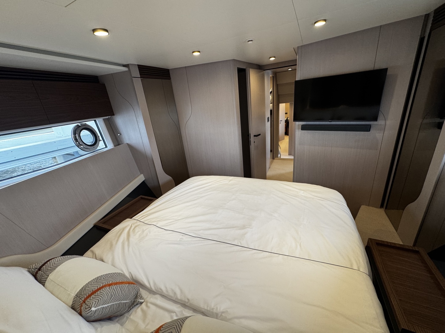 2026 Azimut S7 - Image 43
