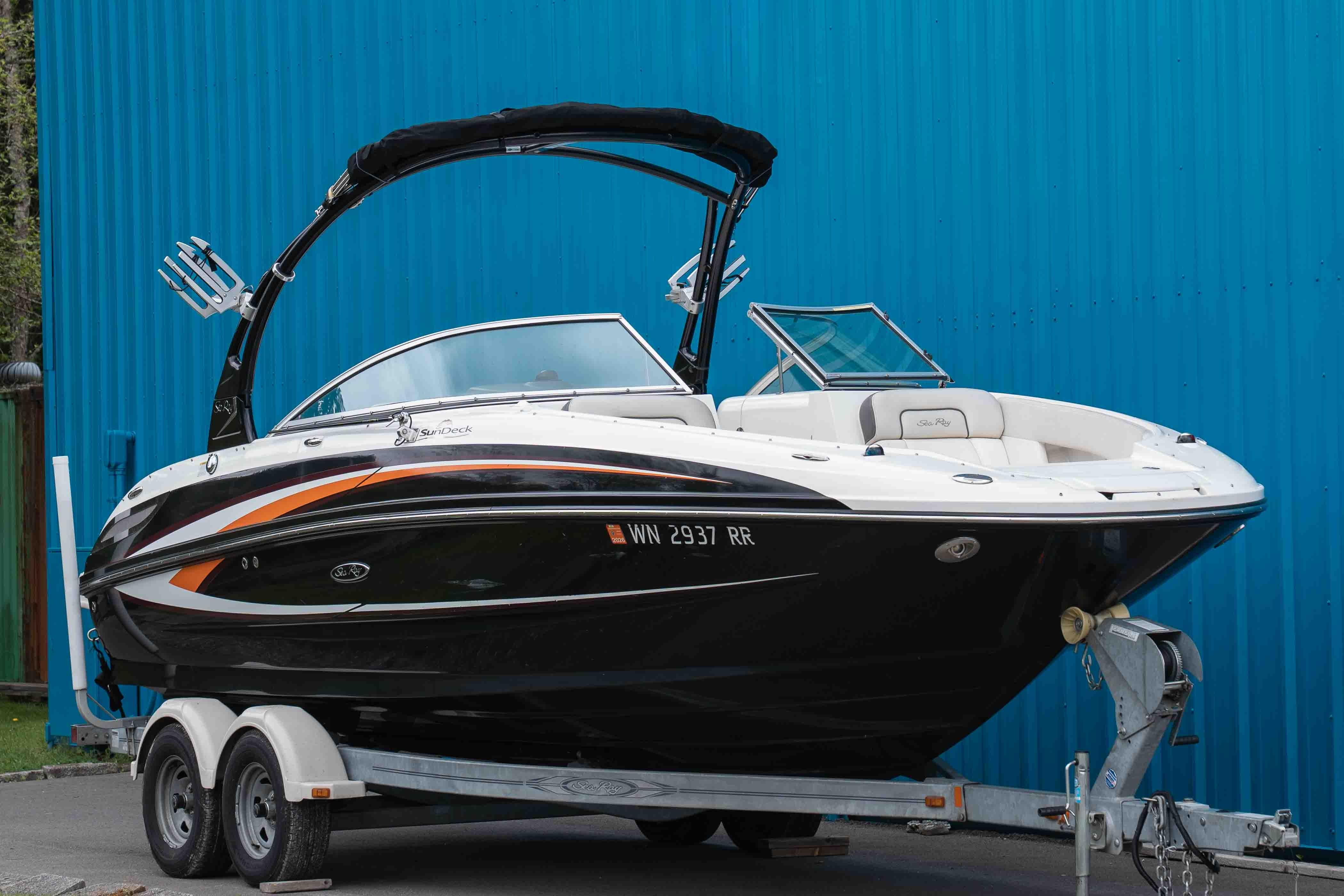 2012 Sea Ray 240 Sundeck