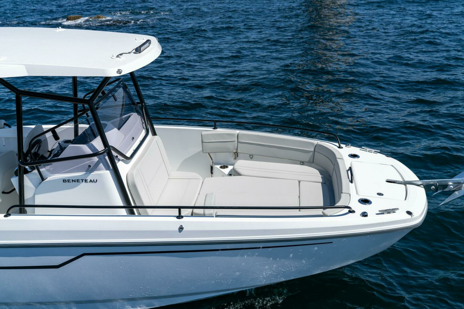 2025 Beneteau Flyer 8 Spacedeck - Image 5