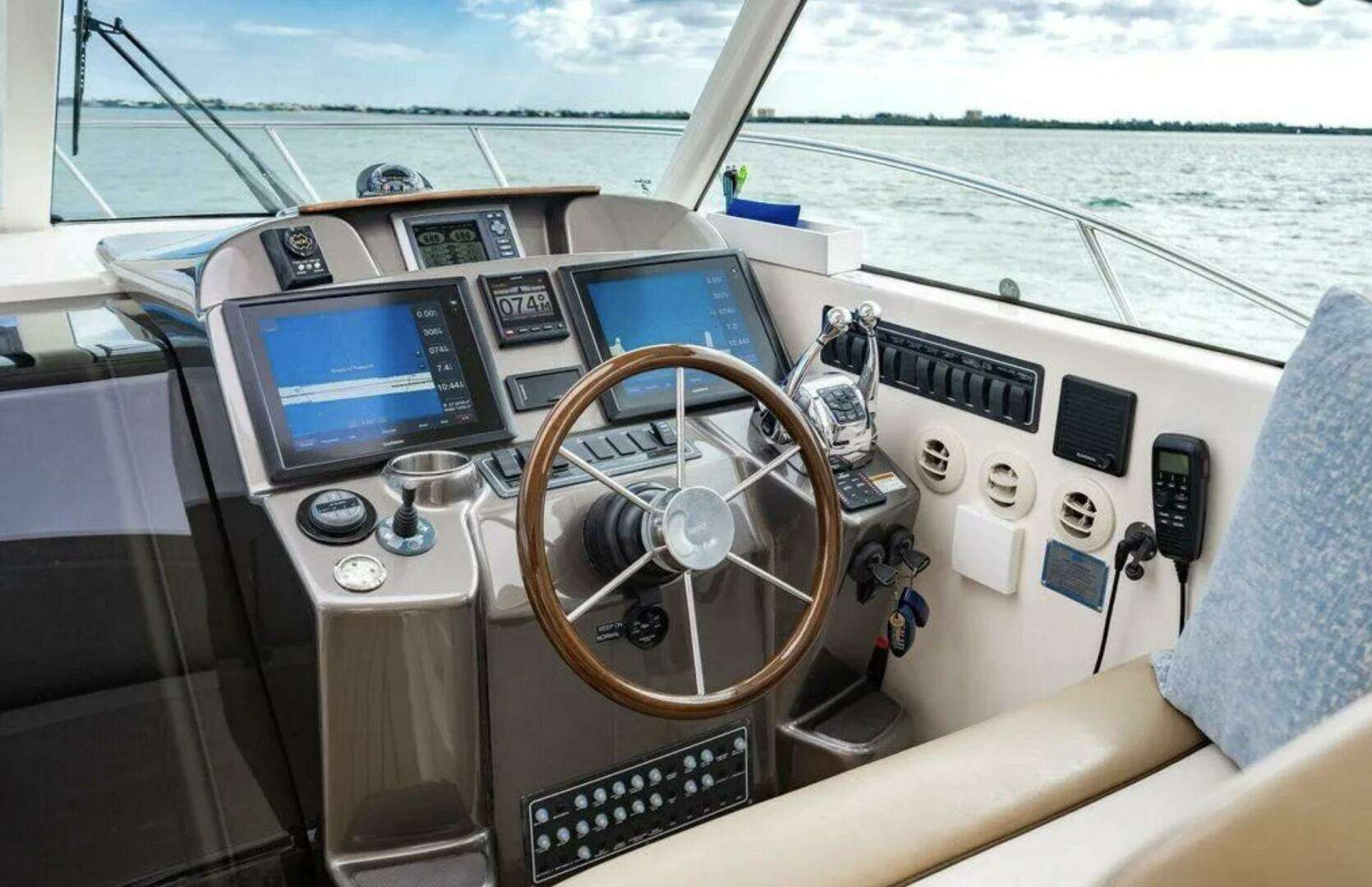 2013 Tiara Yachts 36 Coronet - Image 4