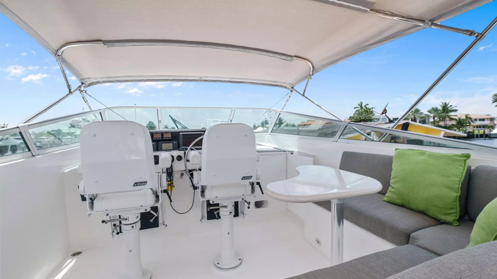 2000 Pacific Mariner 65 Motoryacht - Image 8