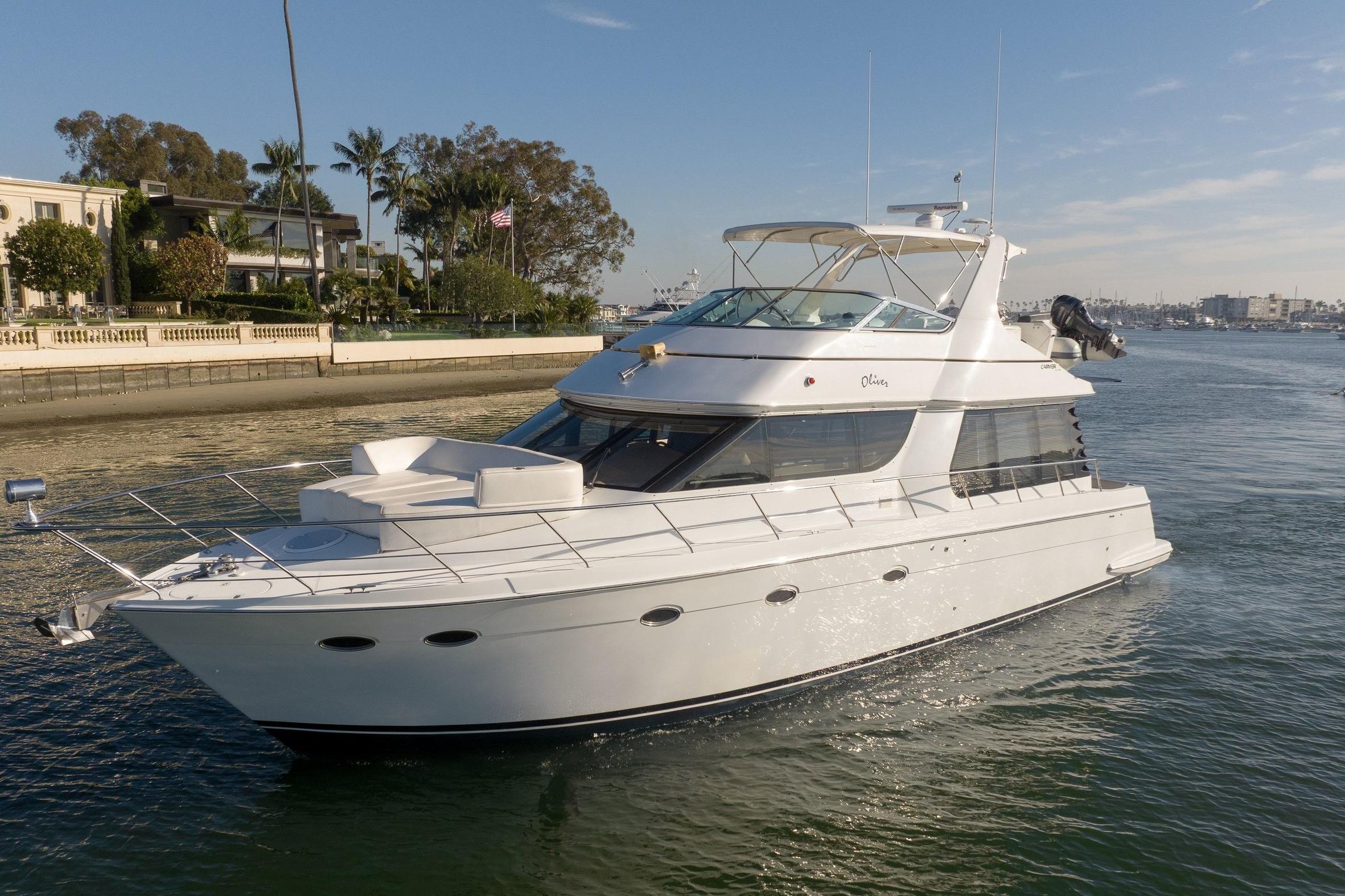 1999 Carver 53 Voyager