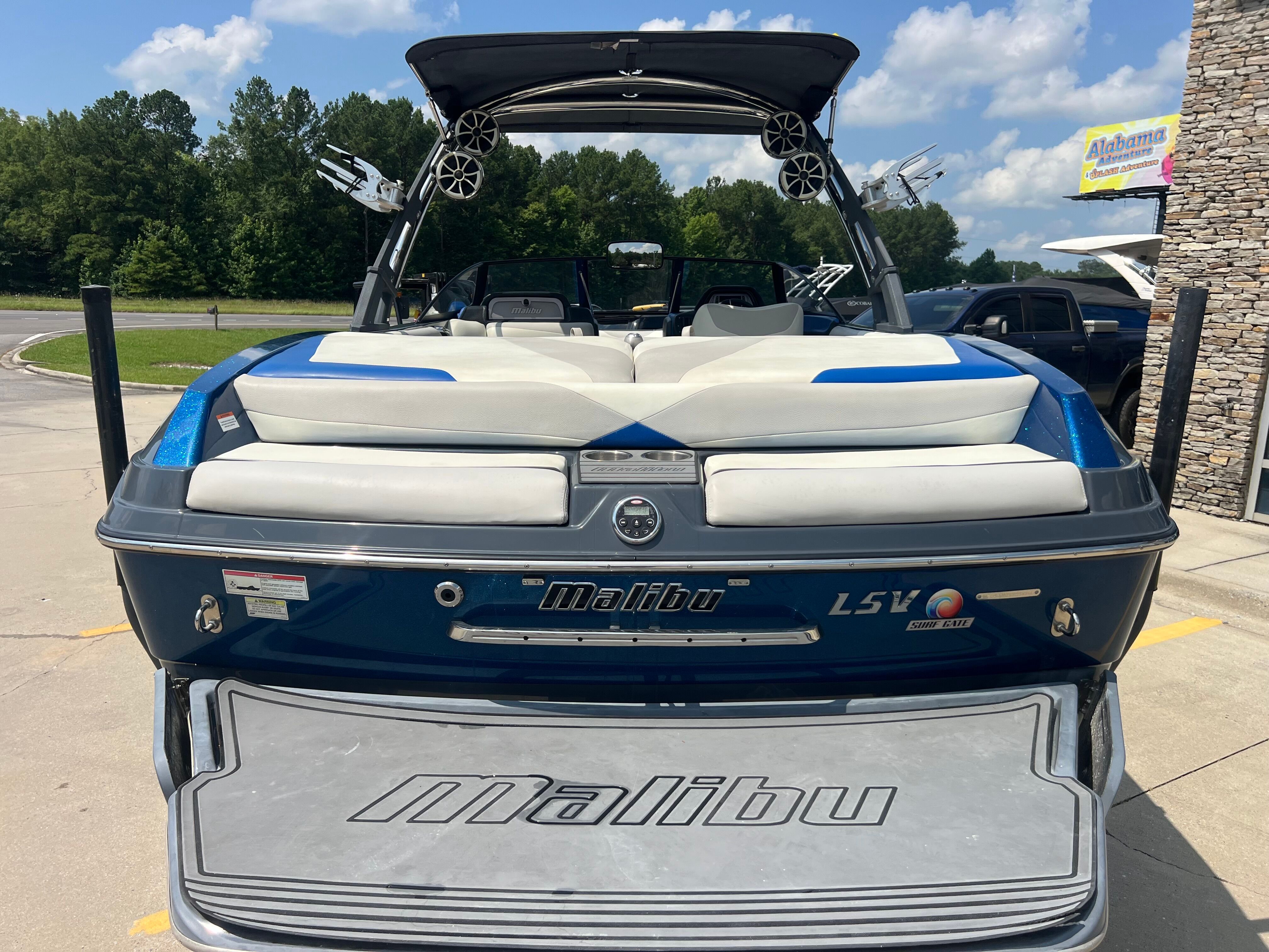 2014 MALIBU 23 LSV - Image 4