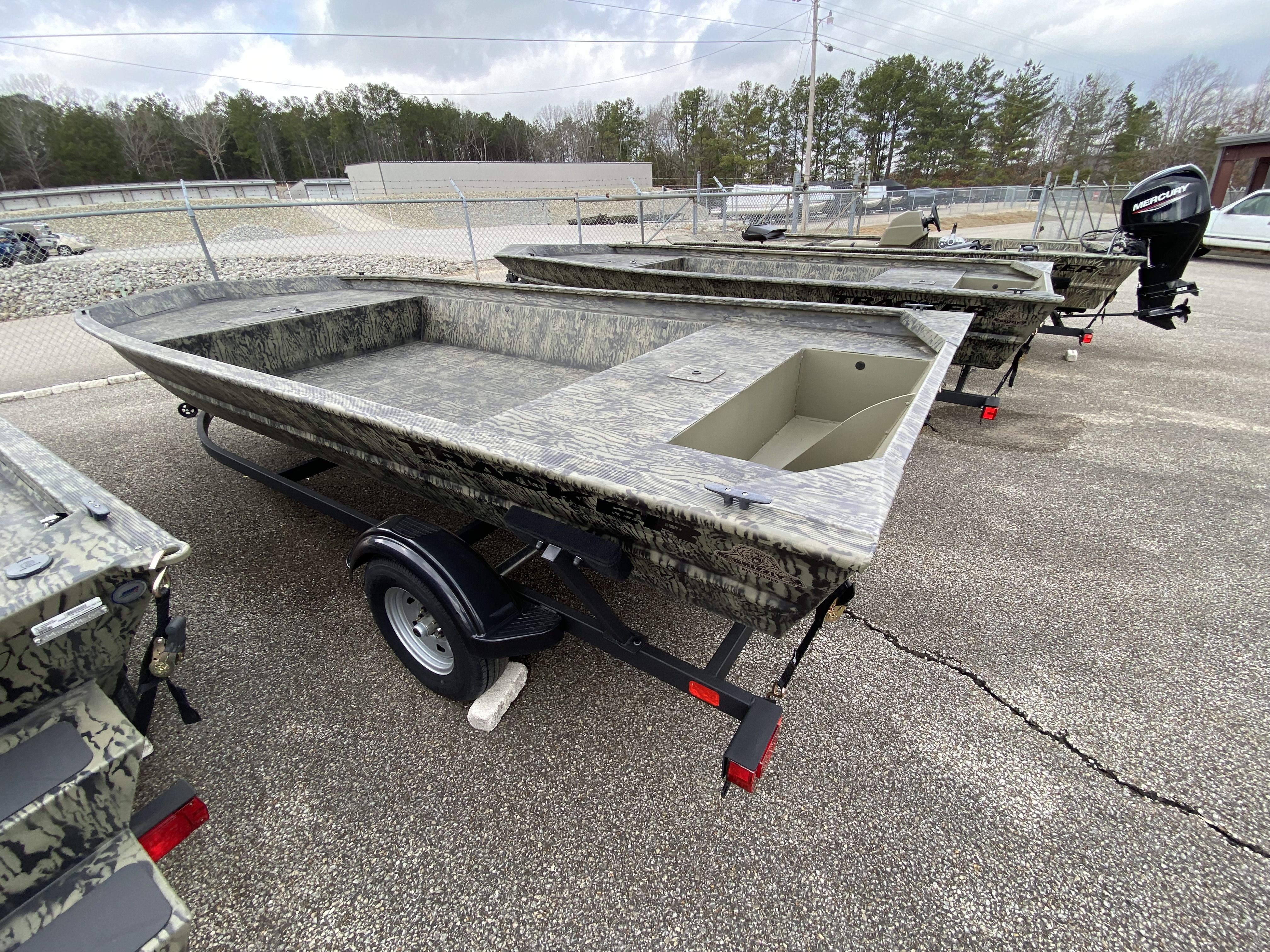 2026 Tracker Grizzly 1860 Utility