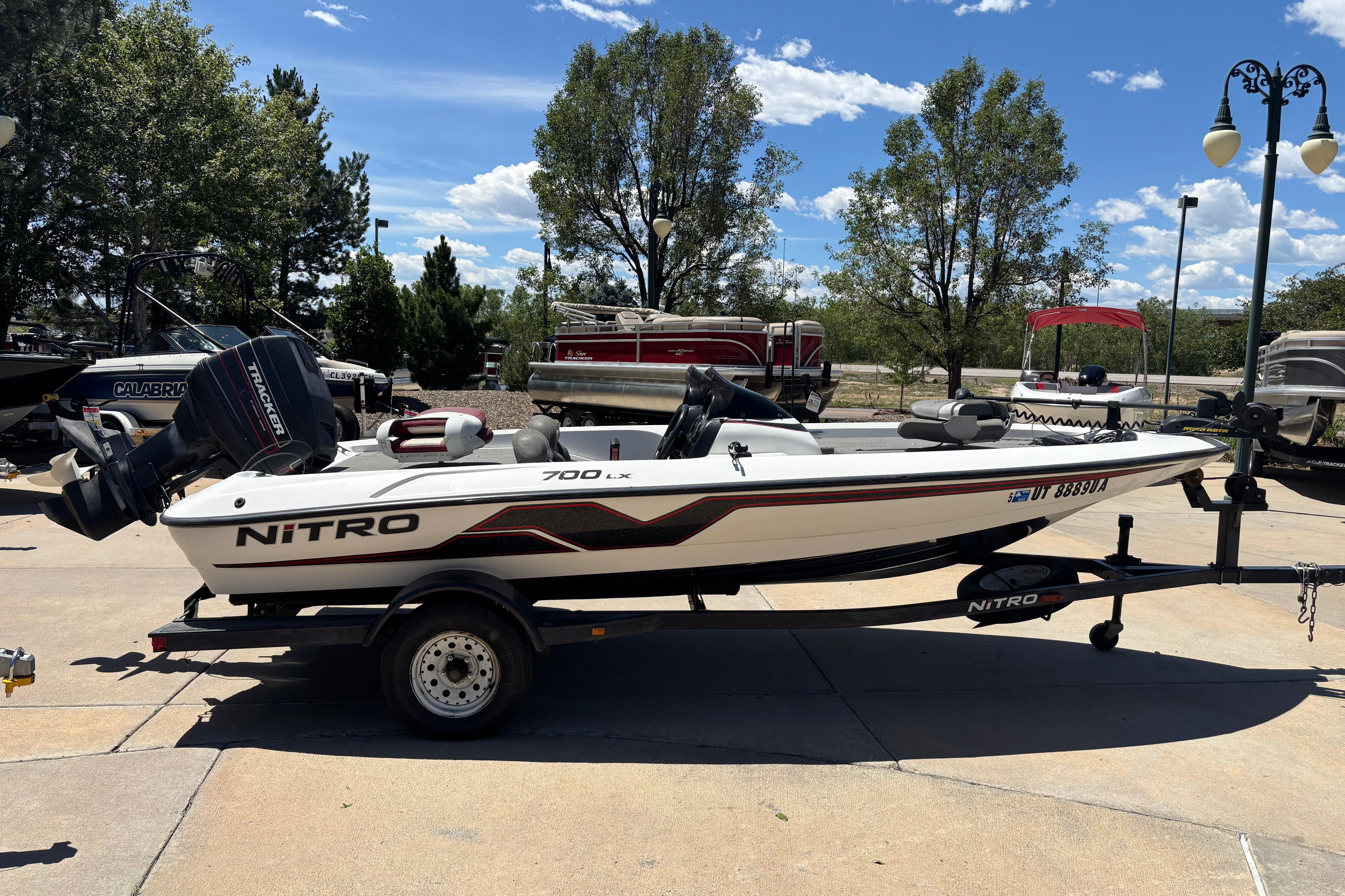 1998 Nitro 700 LX DC