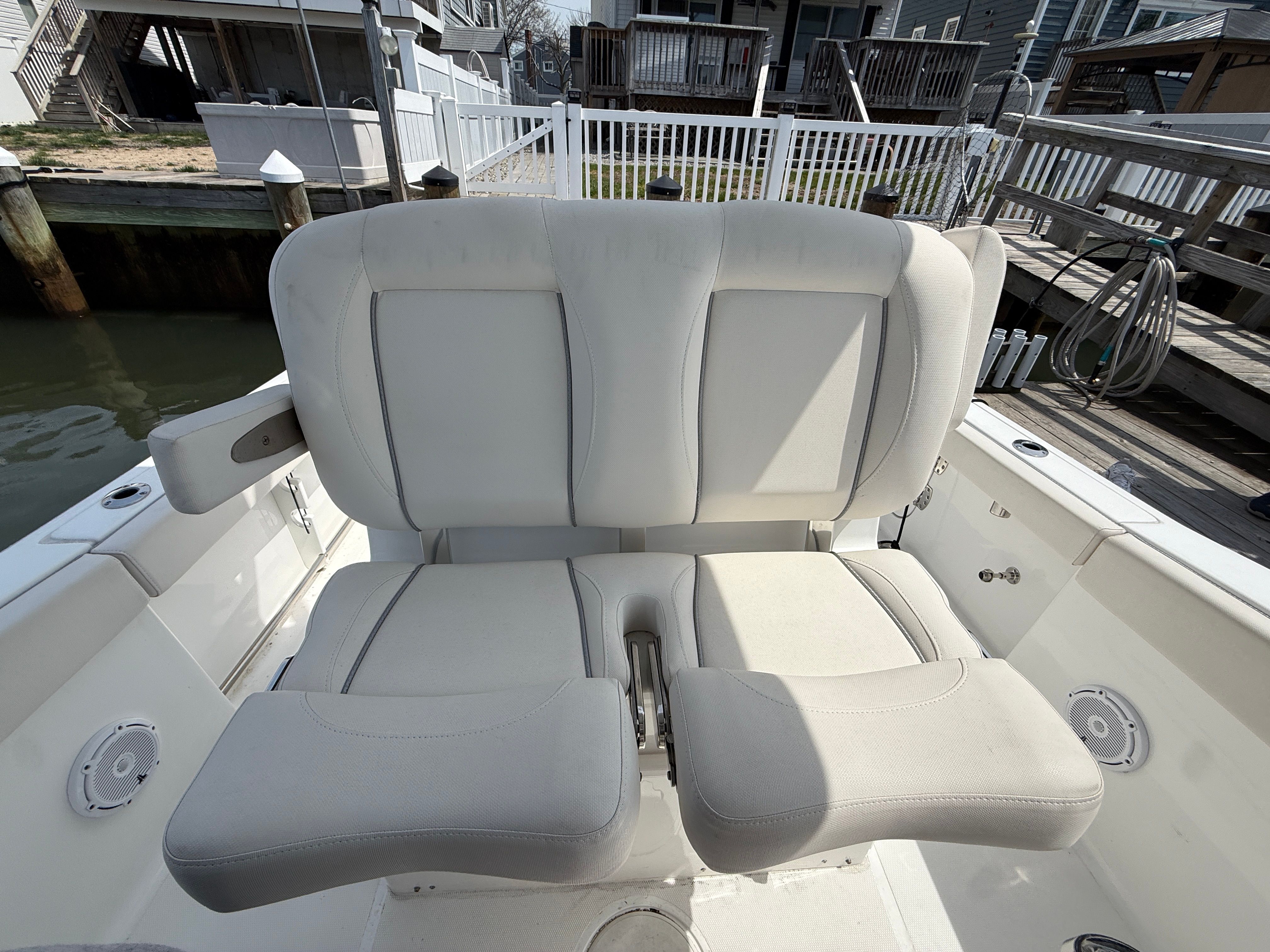 2023 Sea Hunt Ultra 265 SE - 18