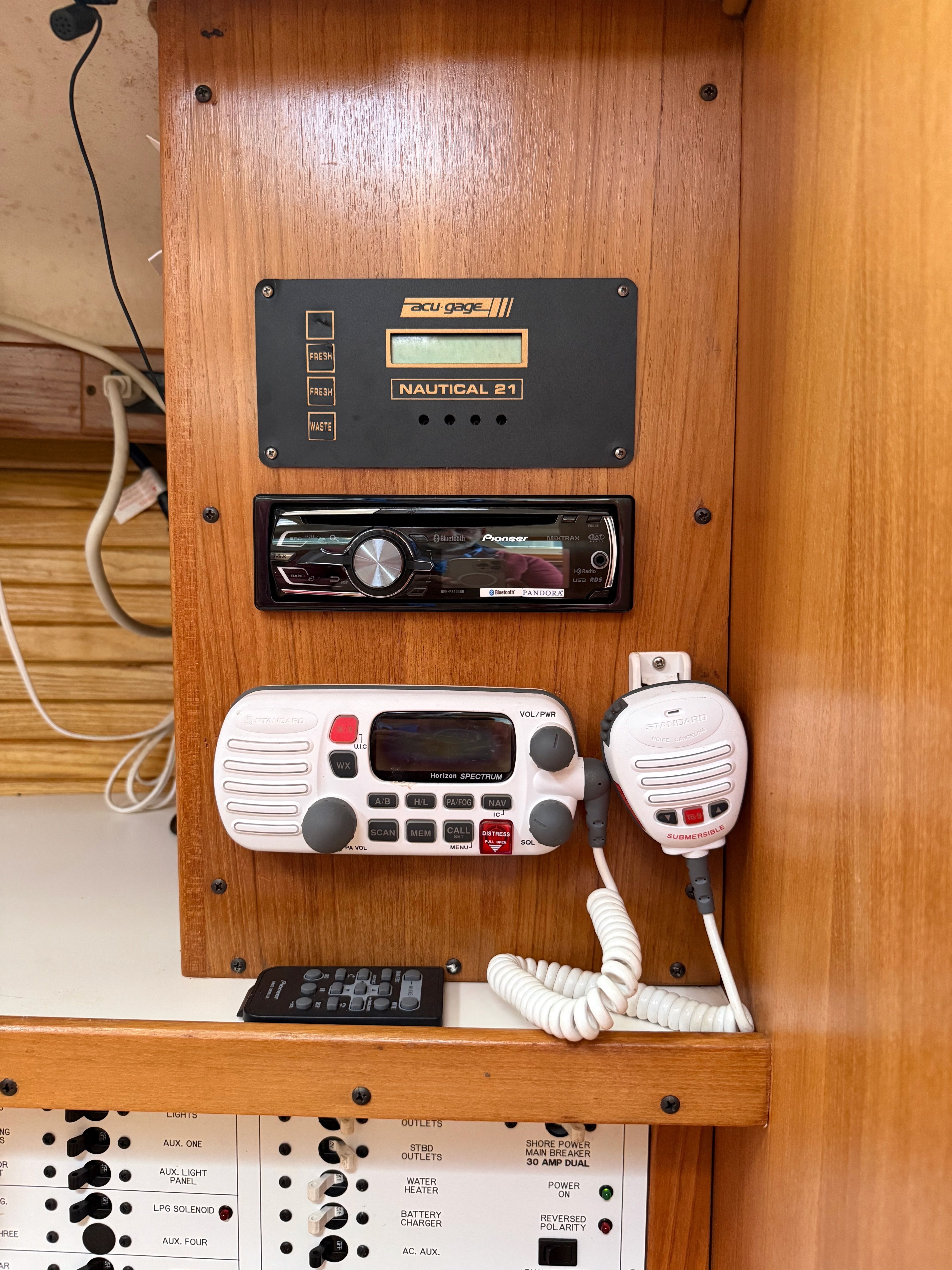 2001 Catalina 380 - 56