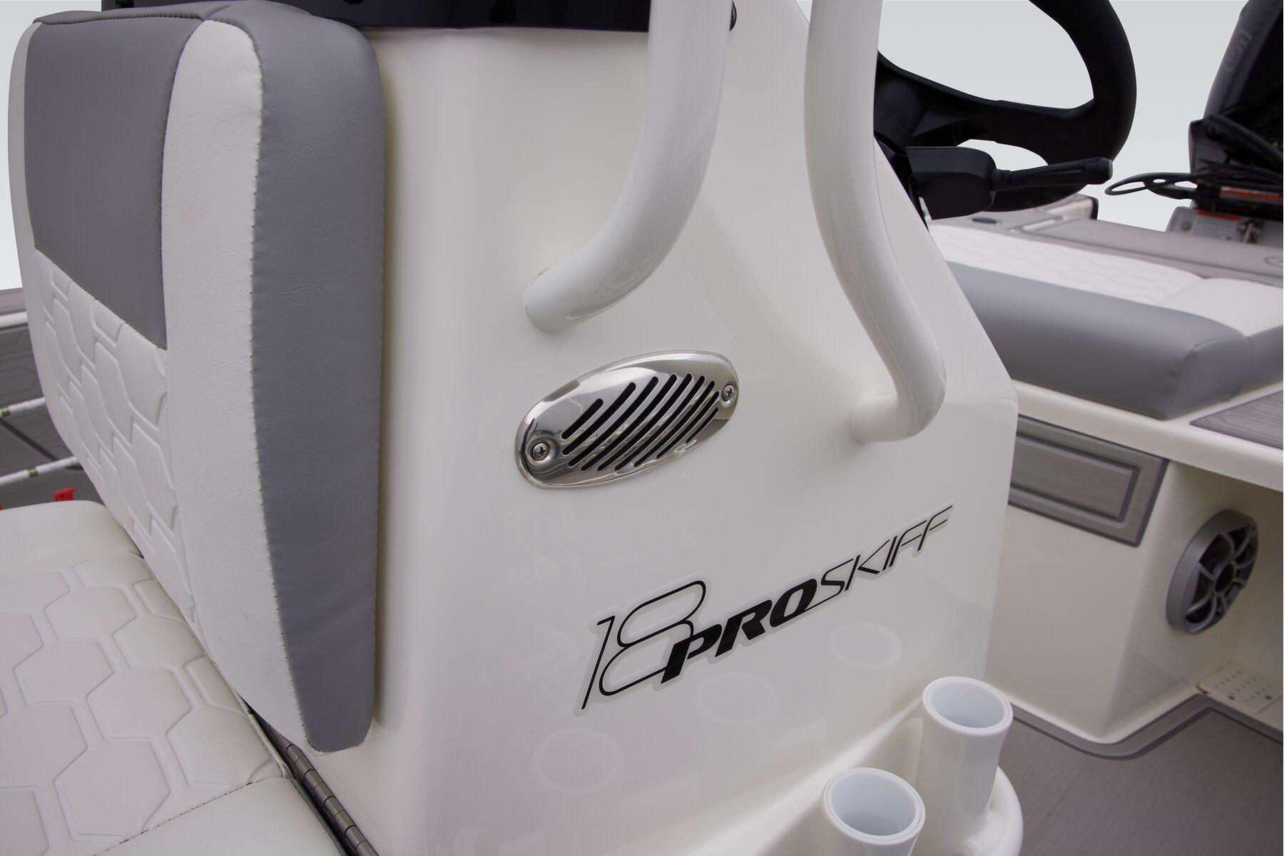 2026 Mako 18 Pro Skiff - 18