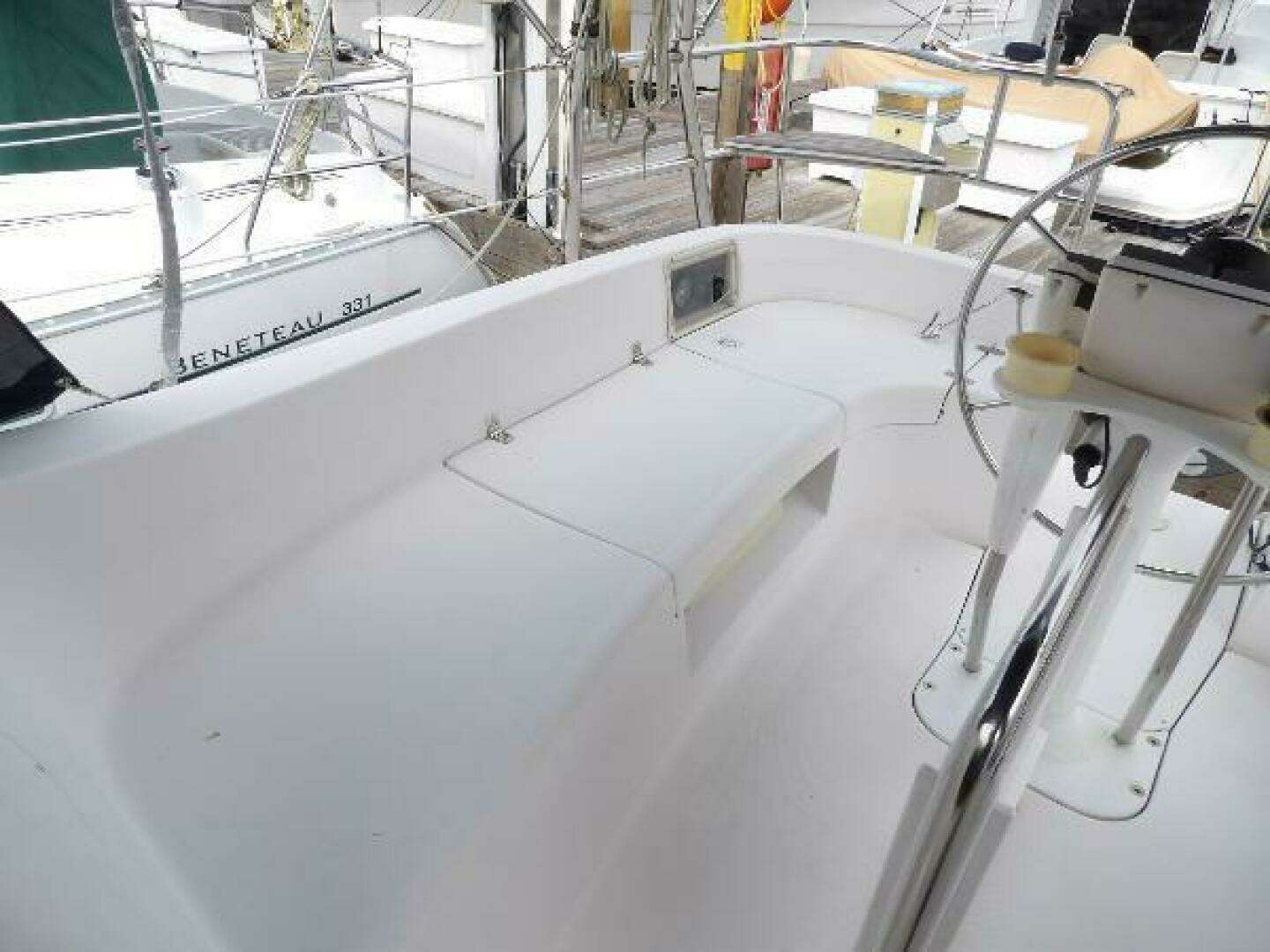 2002 Hunter 356 - Image 18
