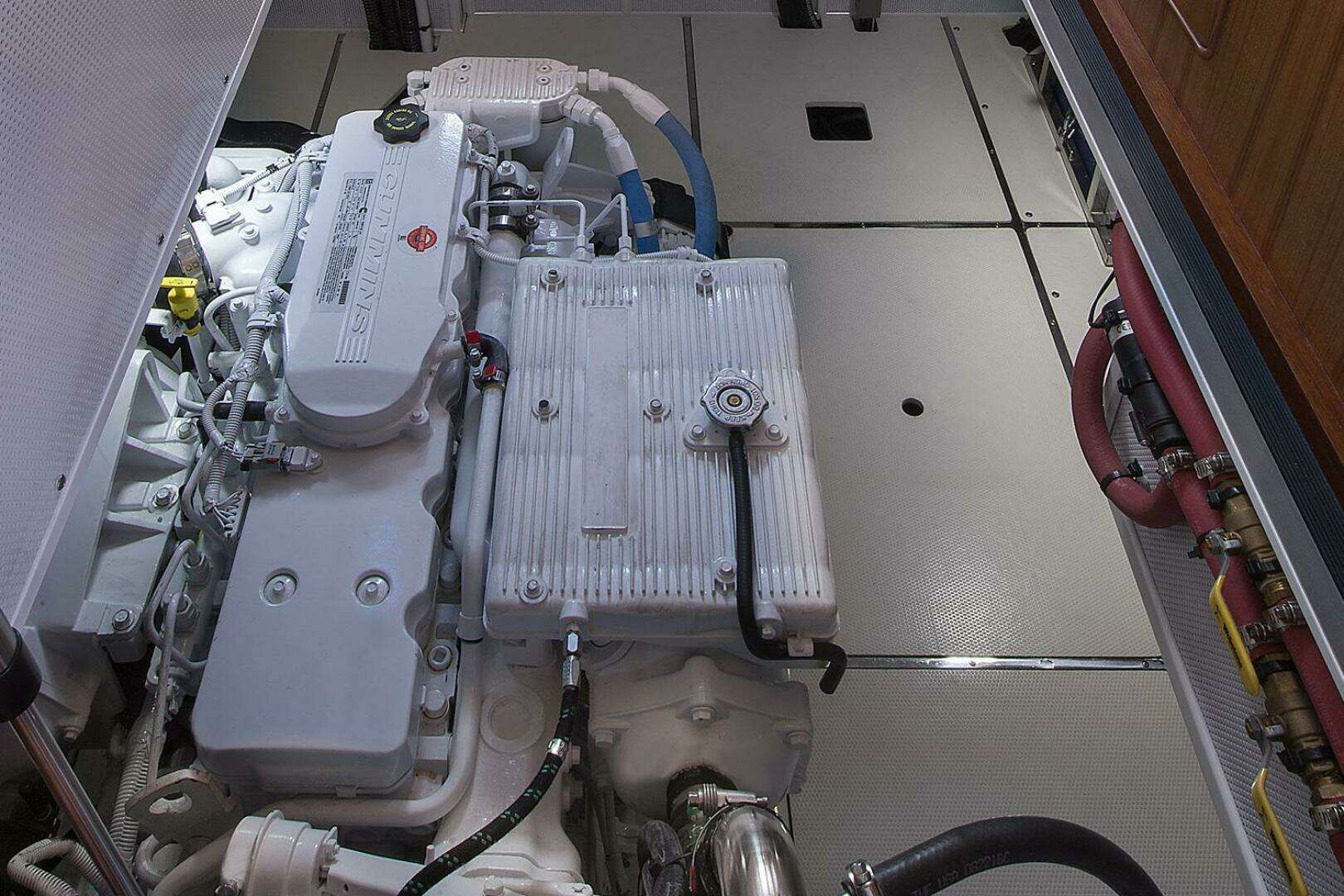 2026 Helmsman Trawlers 38E Pilothouse - Image 41