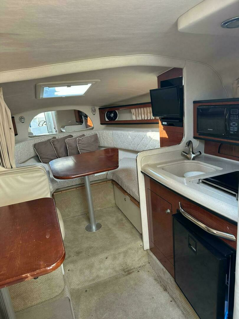 2005 Sea Ray 280 Sundancer - Image 8