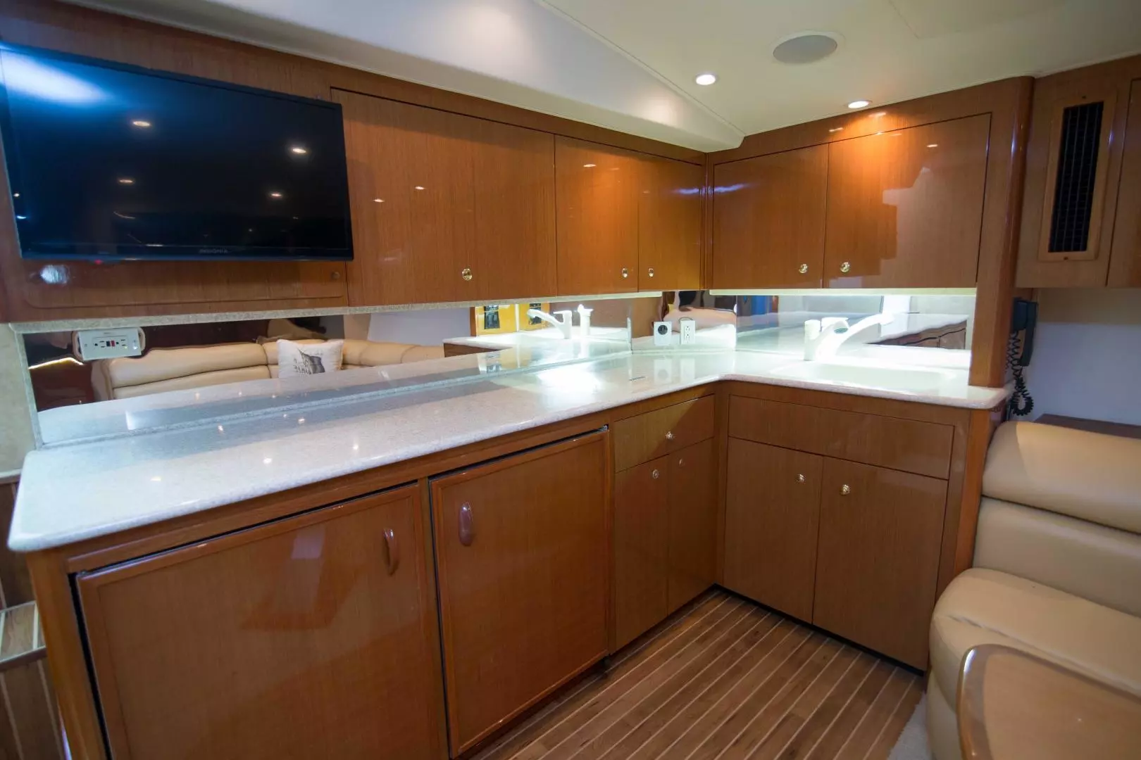 2001 Viking 50 Express - Image 6