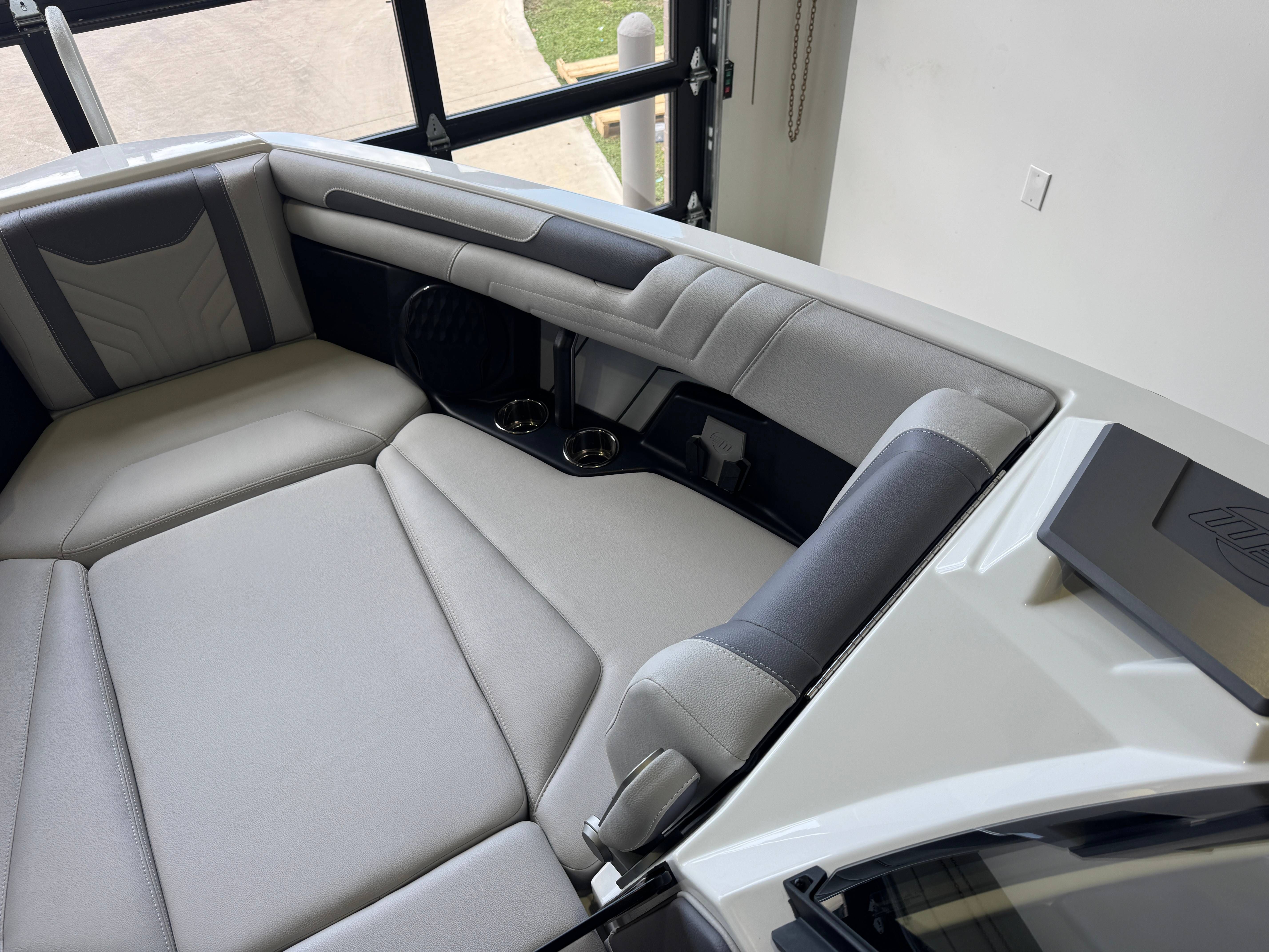 2026 Malibu Wakesetter 25 LSV - 18