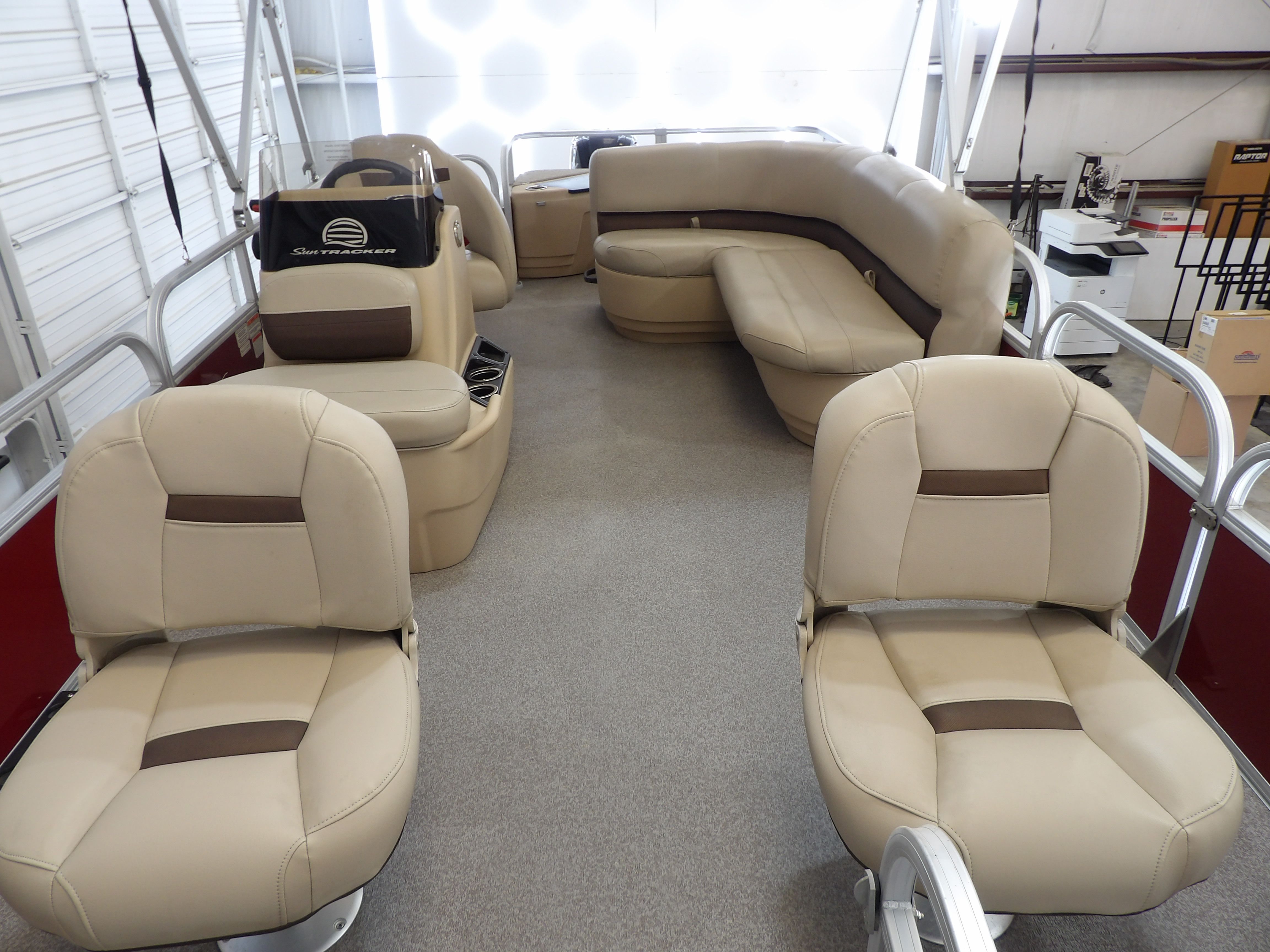 2019 Sun Tracker 18 Bass Buggy - 8