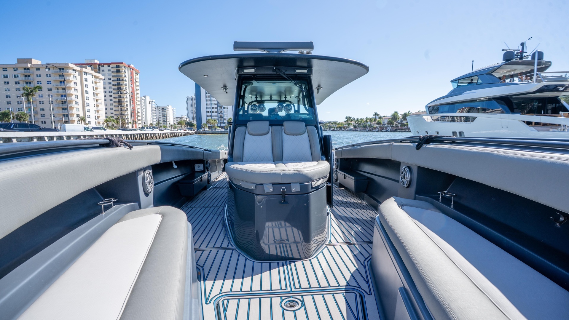 2016 Hydra-Sports 4200 Siesta - Image 33
