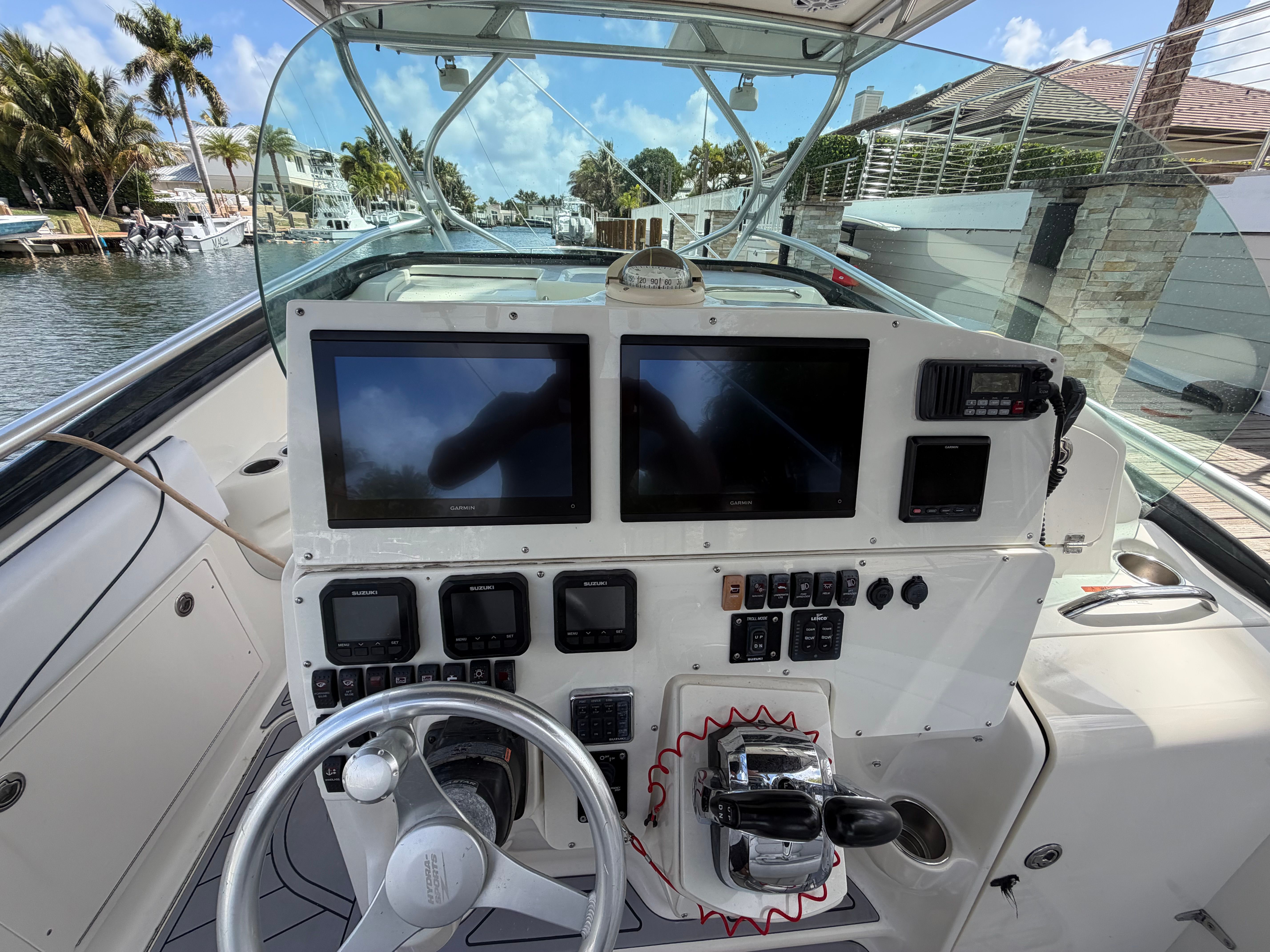 2005 Hydra-Sports Vector 3300 VX - 8
