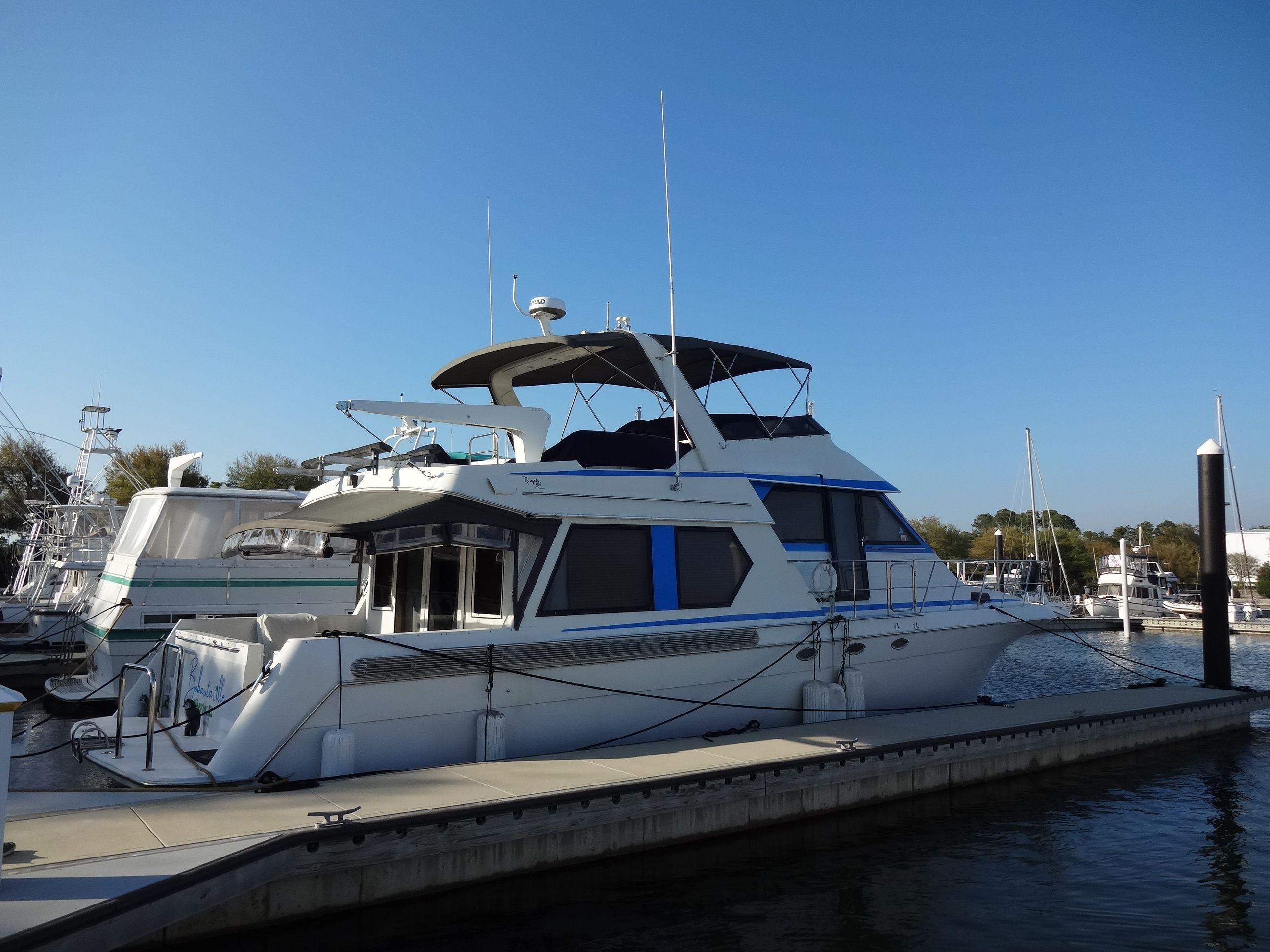 1997 Navigator 5600 Sundance Pilothouse