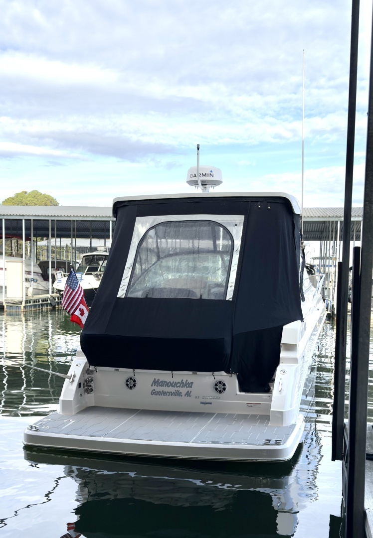 2020 Regal 33 Express - Image 2